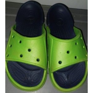 Crocs Baya Youth Size 5 J 1 Slide Sandals Green Blue
